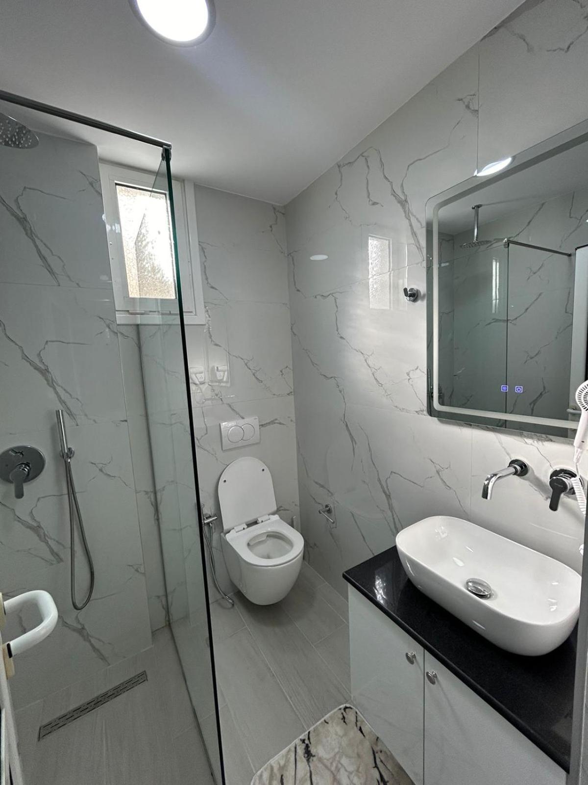 Caushi Apartments Ksamil Esterno foto