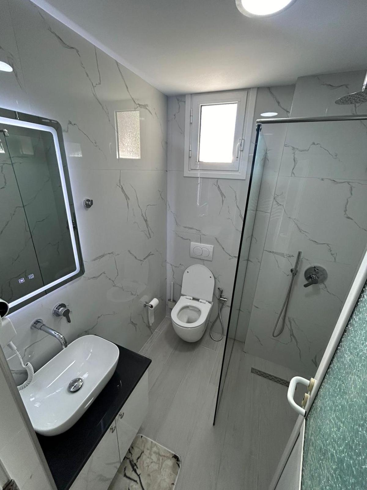 Caushi Apartments Ksamil Esterno foto