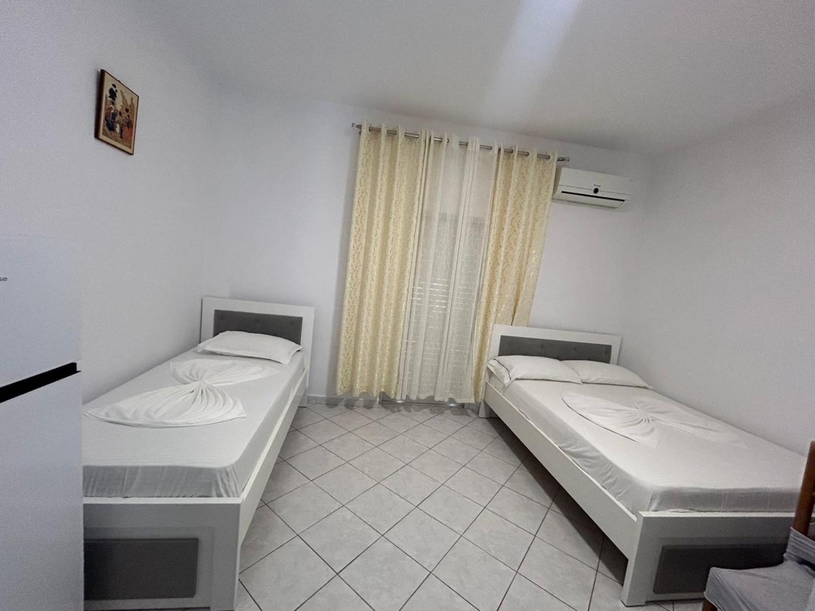 Caushi Apartments Ksamil Esterno foto