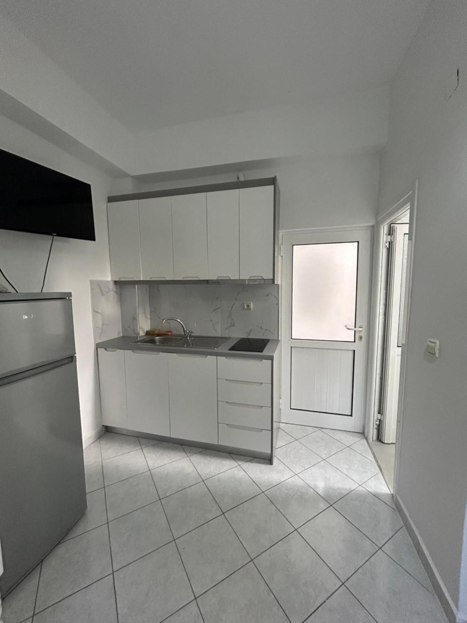 Caushi Apartments Ksamil Esterno foto